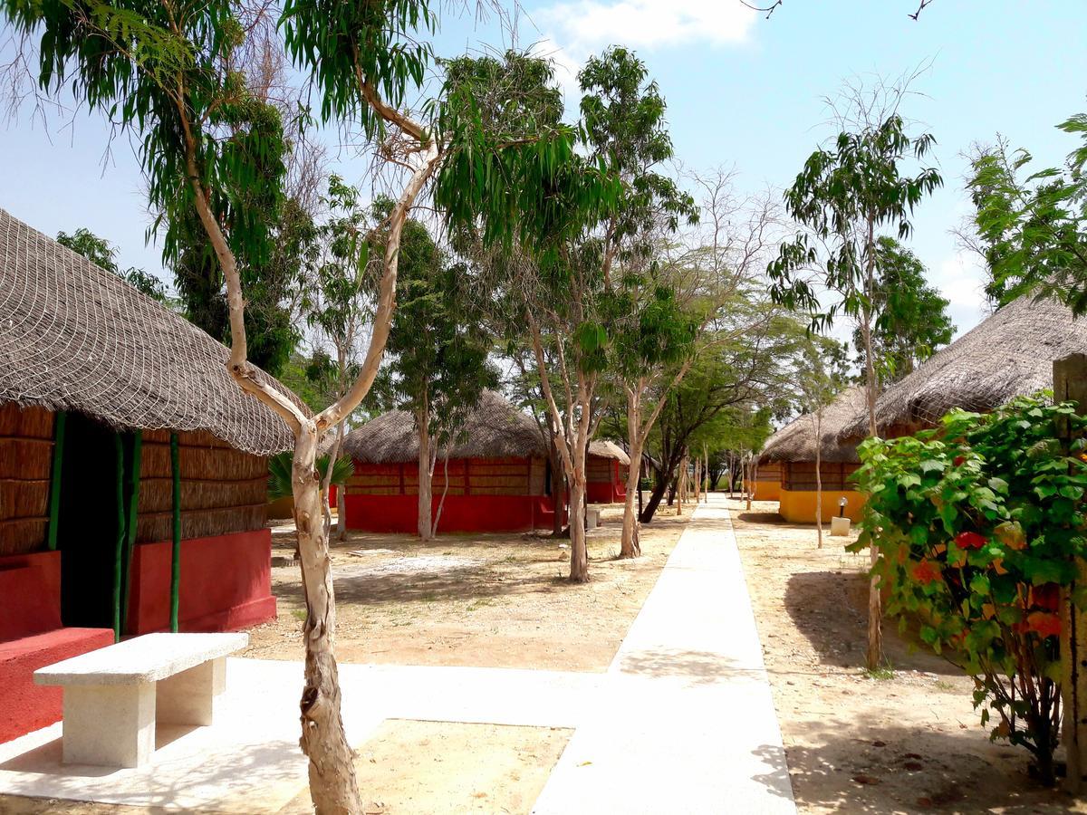 Campement Hakuna Lodge Mar Lodj Bagian luar foto