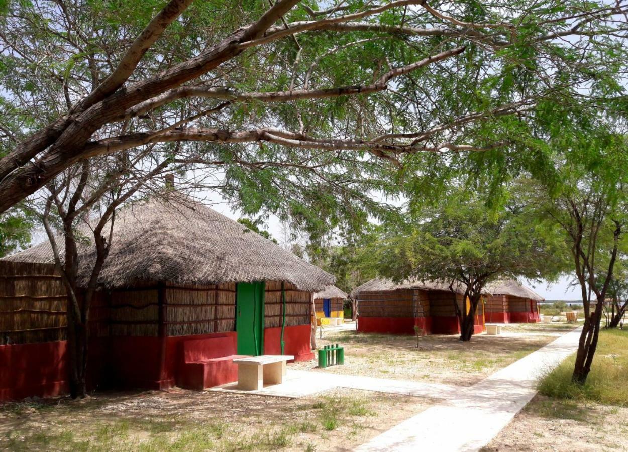 Campement Hakuna Lodge Mar Lodj Bagian luar foto